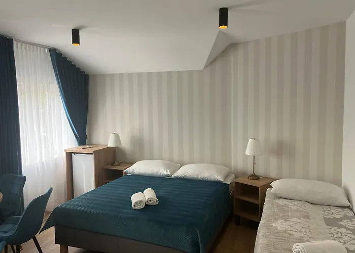 Magnat Nocleg ze śniadaniem 3*