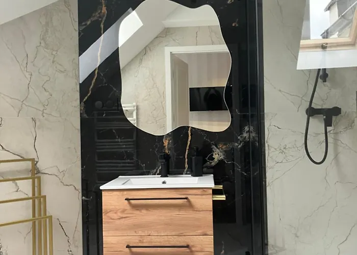 Magnat Nocleg ze śniadaniem 3*